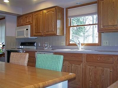 2nd image of 6077 Stafford Dr