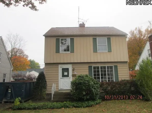 2450 17th St, Cuyahoga Falls, OH 44223