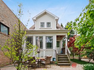 1805 W Cornelia Ave, Chicago, IL 60657