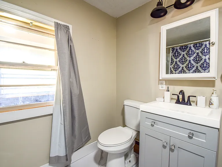 168 Main St #2 — Photo 7