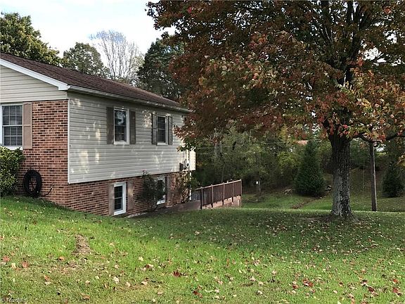4th image of 285 Marion Dr