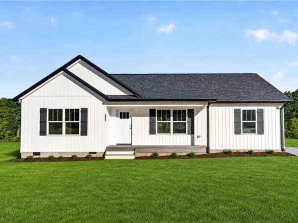 327 Lake Park Rd, Asheboro, NC 27205