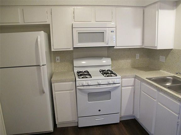 4th image of 11304 Nicole Cv APT B