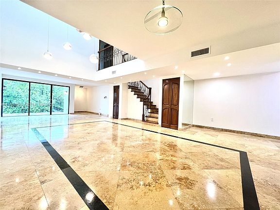 2nd image of 245 Poinciana Dr #505