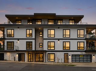 990 Doumac Ave #301, Saanich, BC V8Y1M4