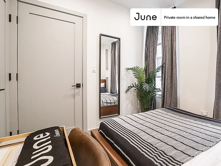 944 Columbus Ave #C — Photo 1