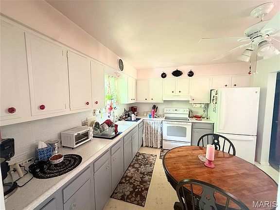 5th image of 334 Pleasant Ridge Rd
