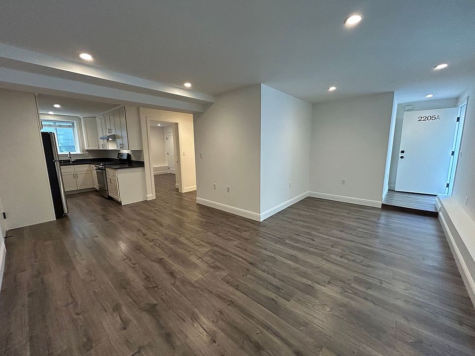 1st image of 2205-2211 Taylor St #758R