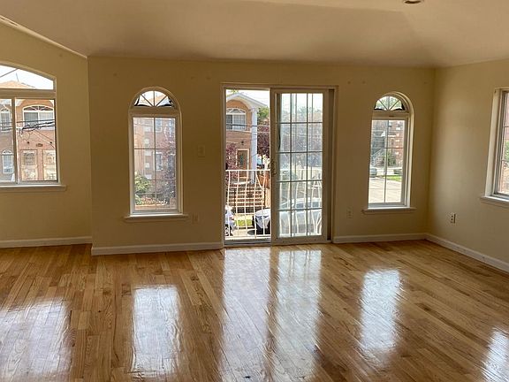3rd image of 7307 Bergen Cv Floor 2