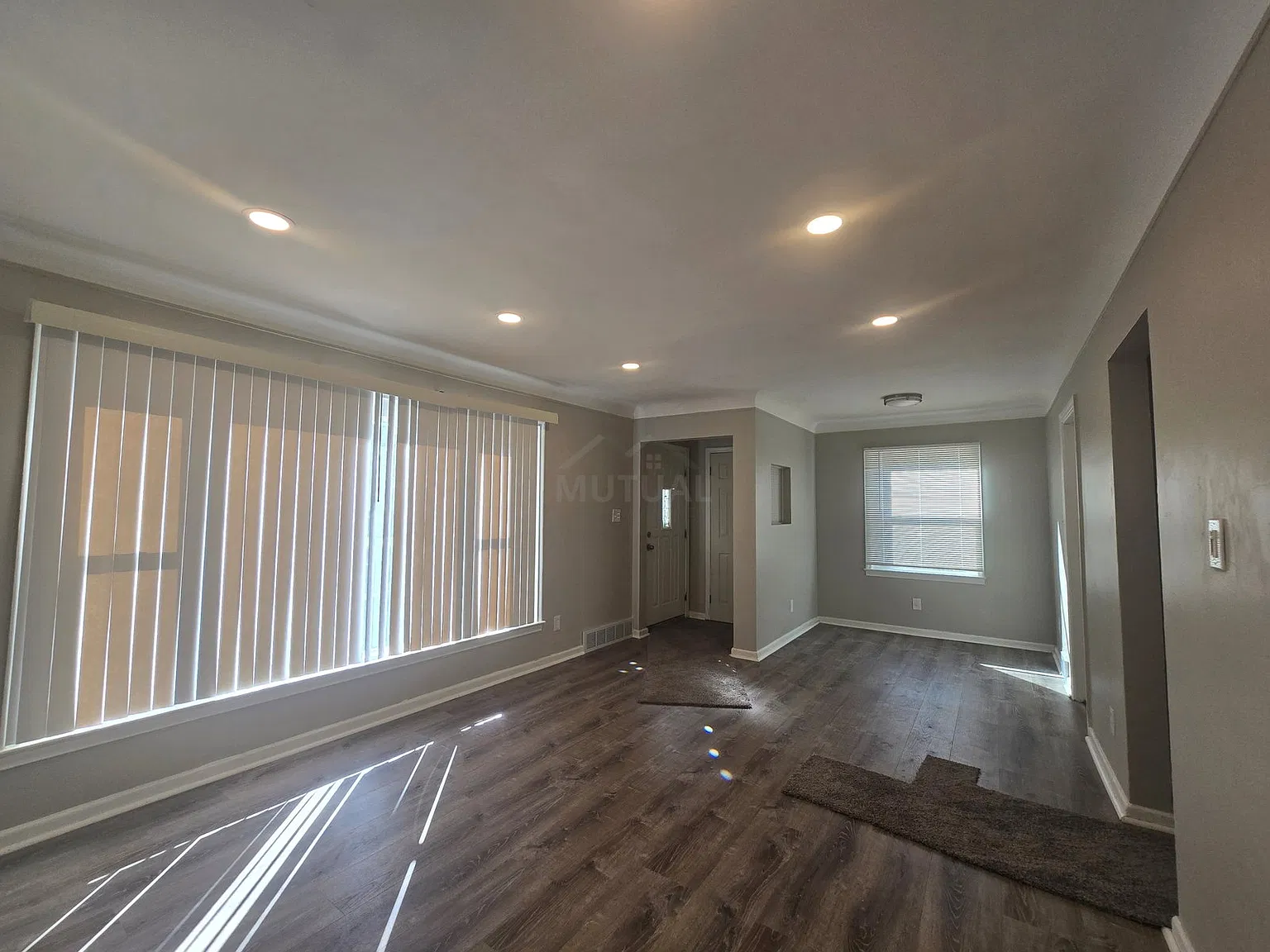3 bed, 1.0 bath, 1035 sqft, $1,499 — Photo 2