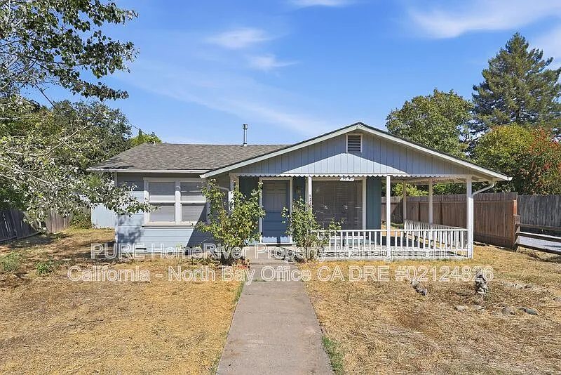 2 bed, 1.0 bath, 828 sqft, $2,700 — Photo 2