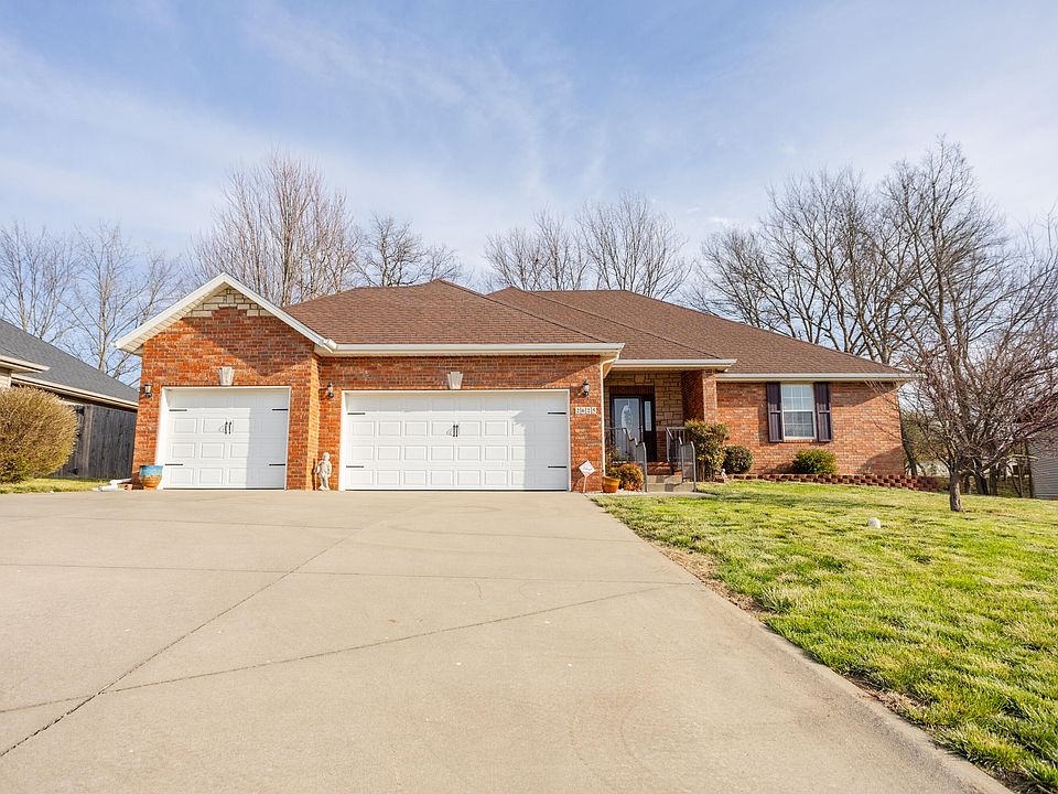 1st image of 2625 E Kentwood Street
