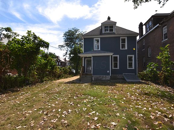 3rd image of 1544 Clifton Ave