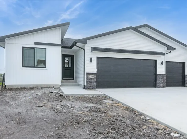 2105 Windcrest Dr, Granger, IA 50109