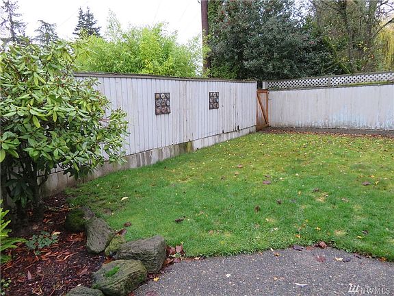 3rd image of 12719 Phinney Ave N