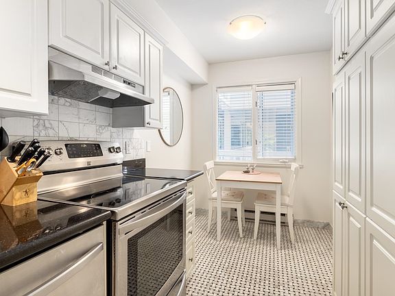 4th image of 1518 Bowser Ave #203