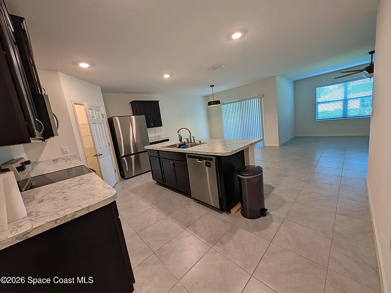 1606 De Groodt Rd SW — Photo 9