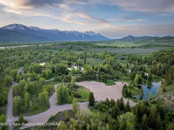 580 S Swan Rd, Jackson, WY 83001