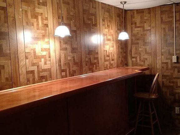 Dining room bar