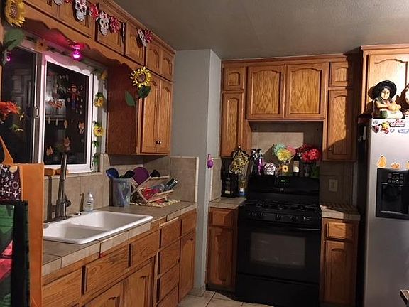 3rd image of 1220 E Lincoln Ave