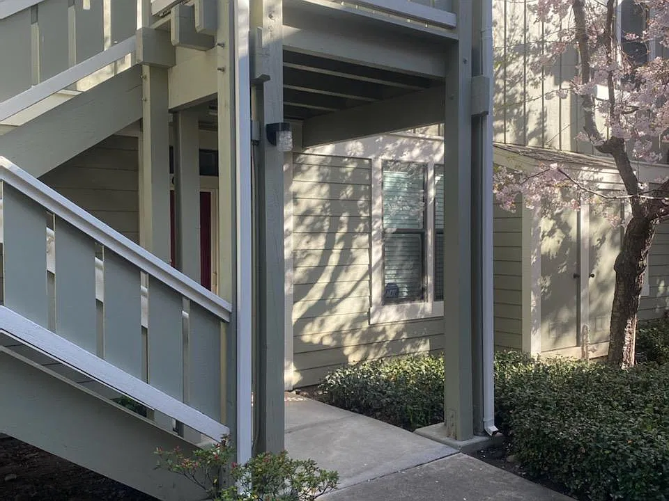 613 Cherry Ave