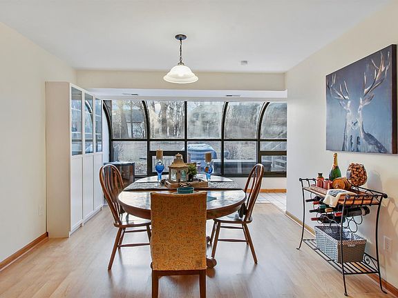 2nd image of 2020 Ashbury Ln Unit 1