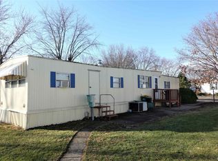 727 Century Ests, Galesburg, IL 61401