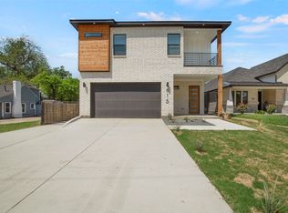 615 Phinney Ave, Cockrell Hill, TX 75211