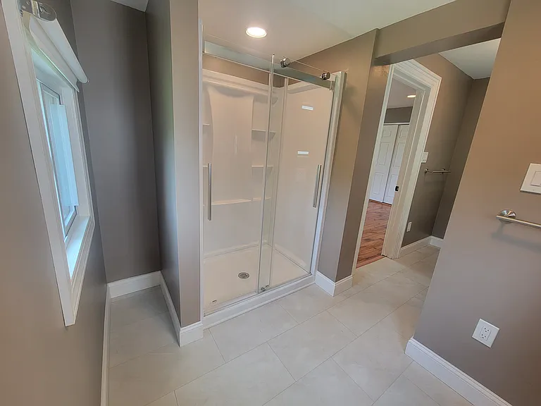 Floor 0 bathroom