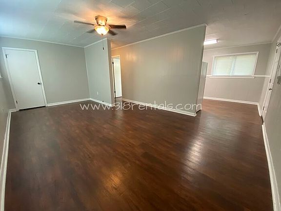 3rd image of 1013 Meadowview Dr