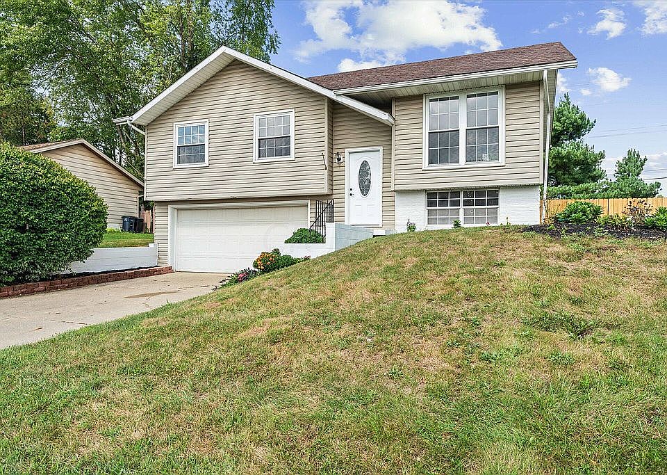 1st image of 251 Williamsburg Ln NW