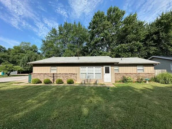 317 S Cedarbrook Avenue, Springfield, MO 65802