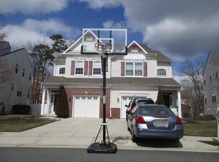 122 Meadow Cir, Mays Landing, NJ 08330