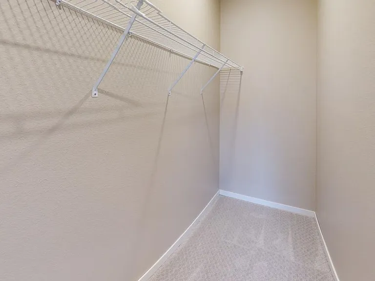 The Plains Apartments — Photo 45