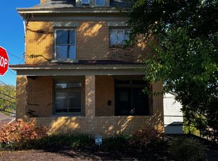 947 Deely St #1, Pittsburgh, PA 15217
