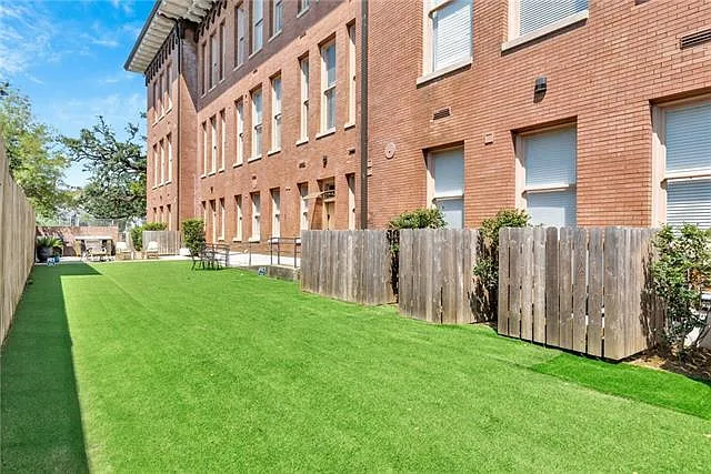 3601 Camp St #302 — Photo 39