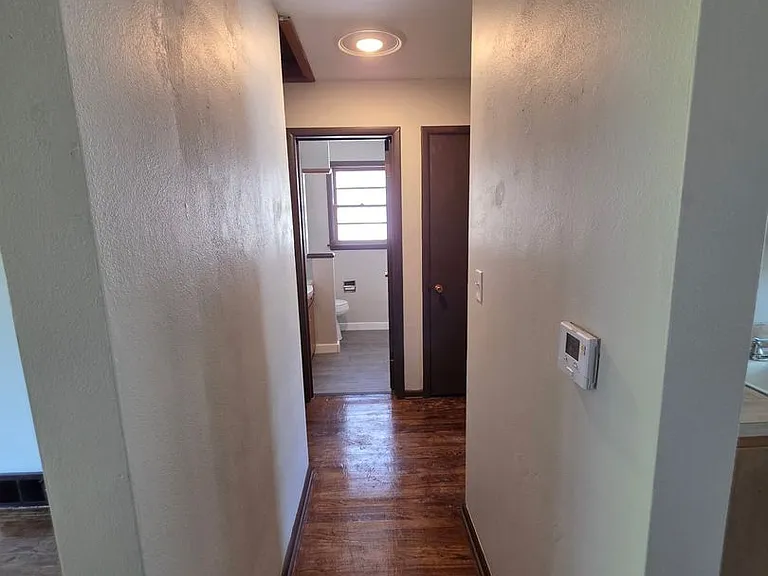 1615 12th Ave — Photo 2
