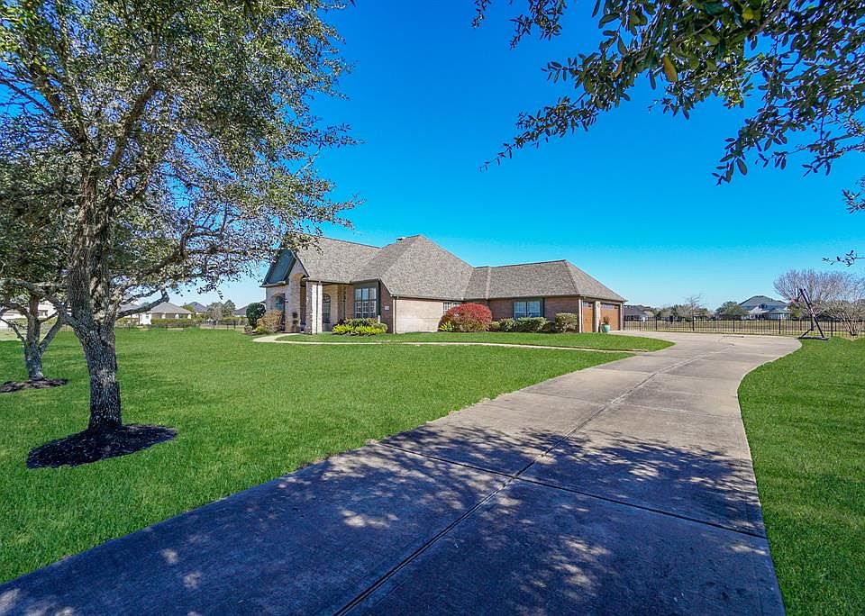 1st image of 9142 Royal Crest Ln