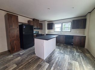 1900 NW Lyman Rd #134, Topeka, KS 66608