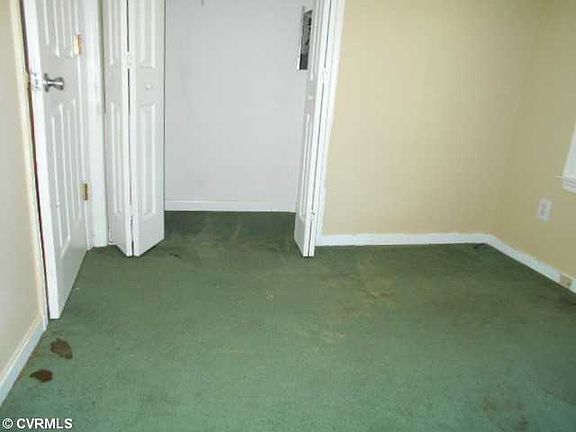 5th image of 17194 Jocasta Ave