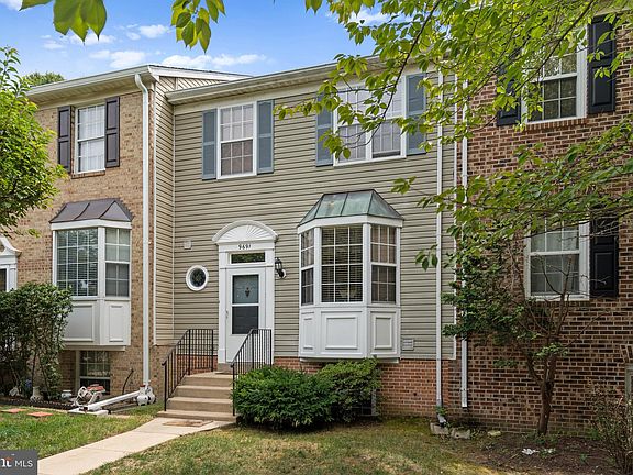 3rd image of 9691 Eaton Woods Pl