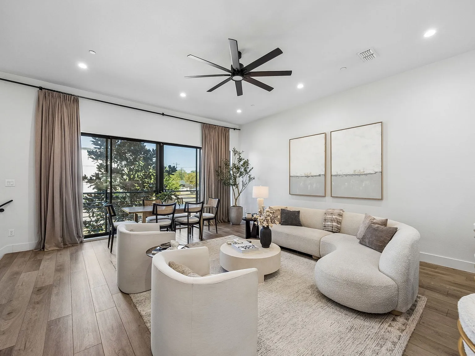 2 bed, 1524 sqft, $4,100 — Photo 4