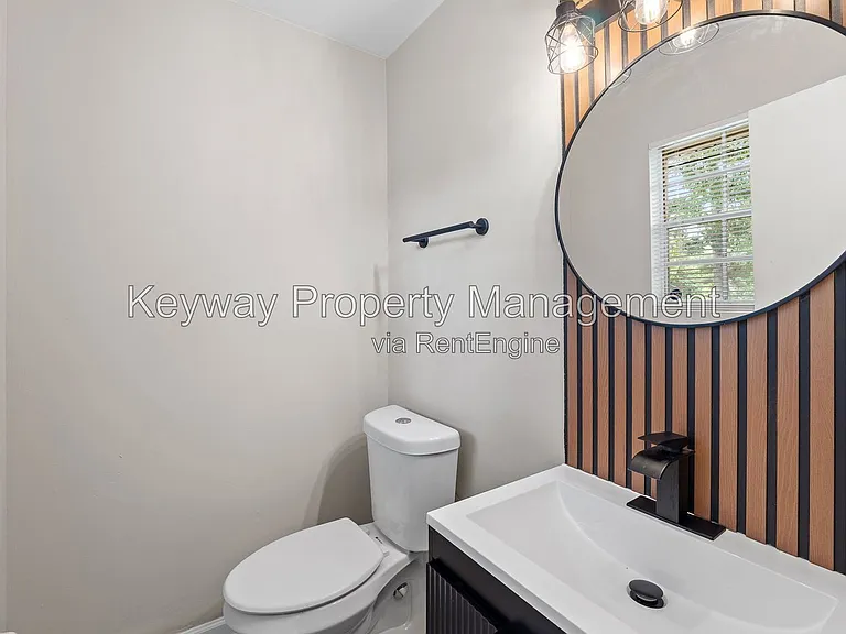 3606 Columbine Dr — Photo 10