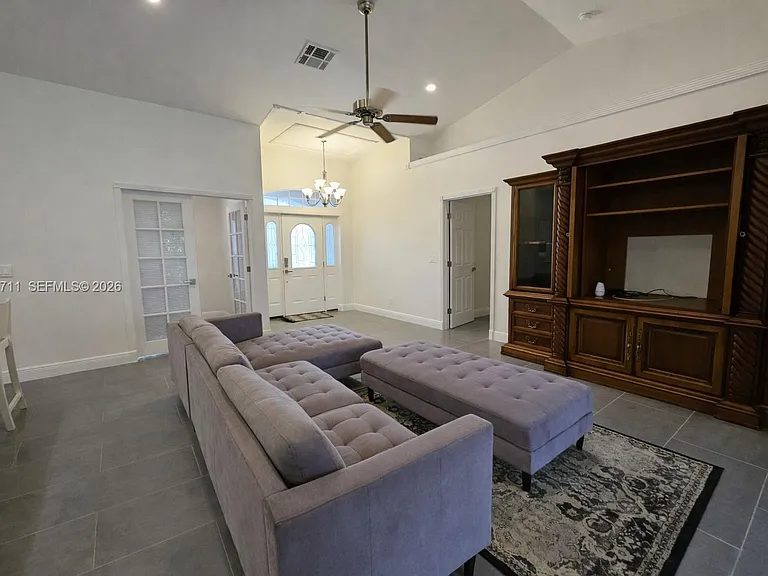 1440 Graham Cir — Photo 10