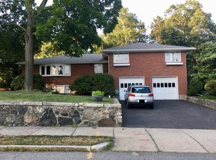 53 Bacon St, Winchester, MA 01890