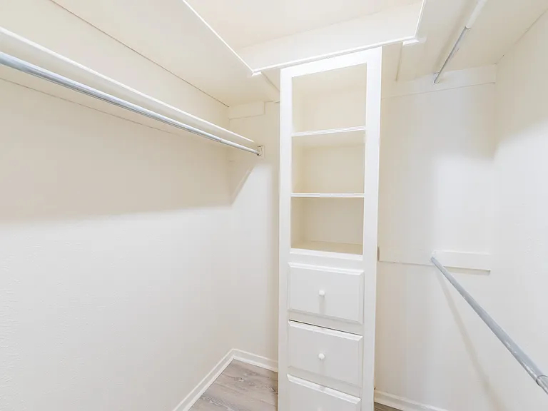 625 Woodhaven Pl — Photo 18