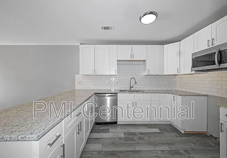 5569 Everglades Trl — Photo 4
