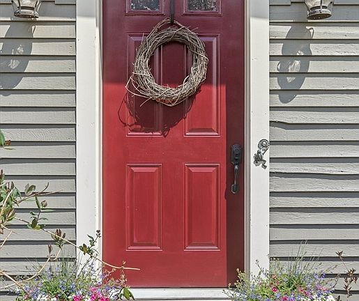 3rd image of 42 Stewart St