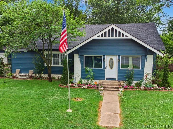 1925 W Broadway St, Collinsville, OK 74021