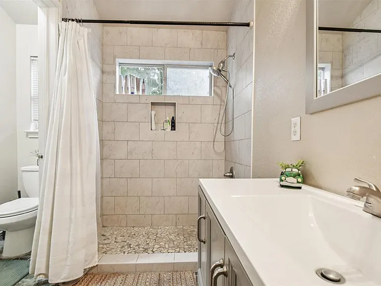3308 Ross Cv — Photo 21